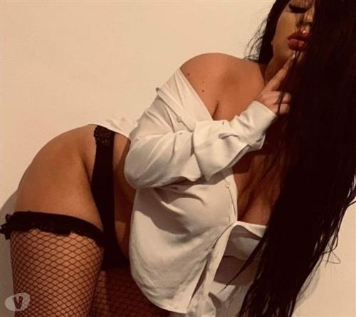 Escort Maja Linh, Karori id35